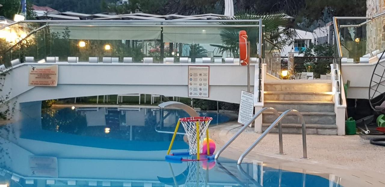 Hatzoudis Luxury Suites Chrisi Ammoudia Exterior foto