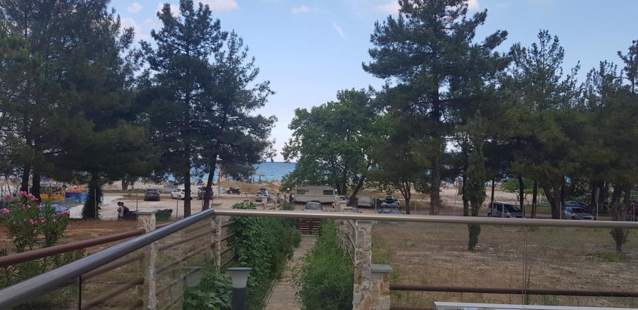 Hatzoudis Luxury Suites Chrisi Ammoudia Exterior foto