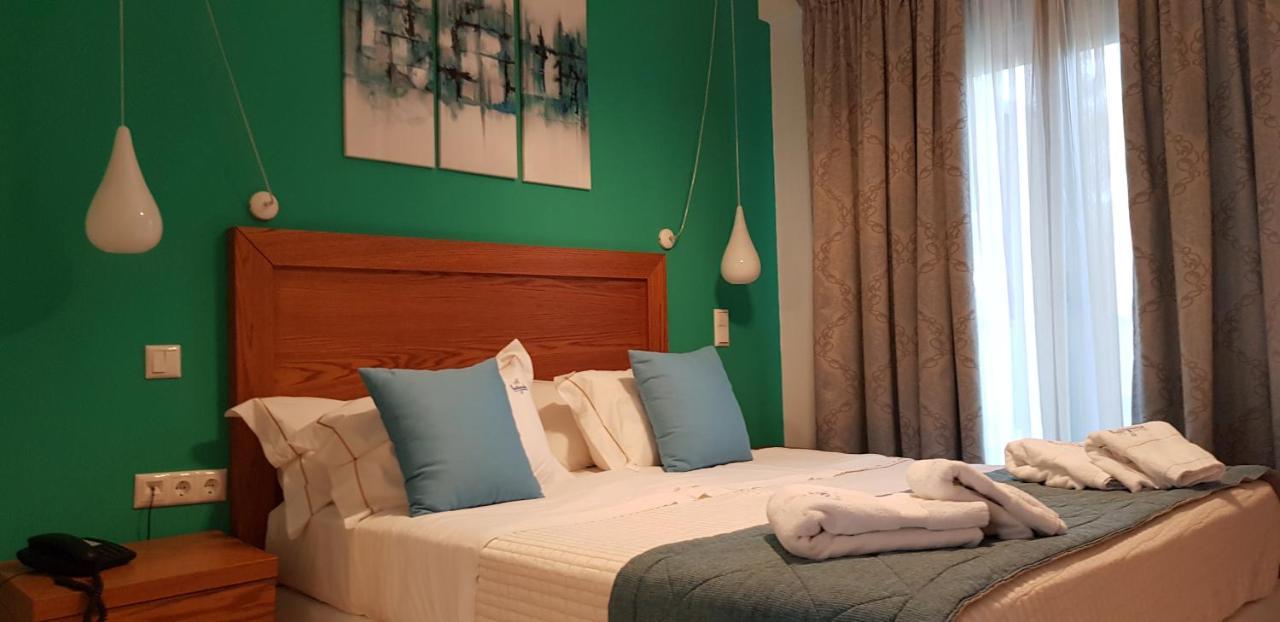 Hatzoudis Luxury Suites Chrisi Ammoudia Exterior foto