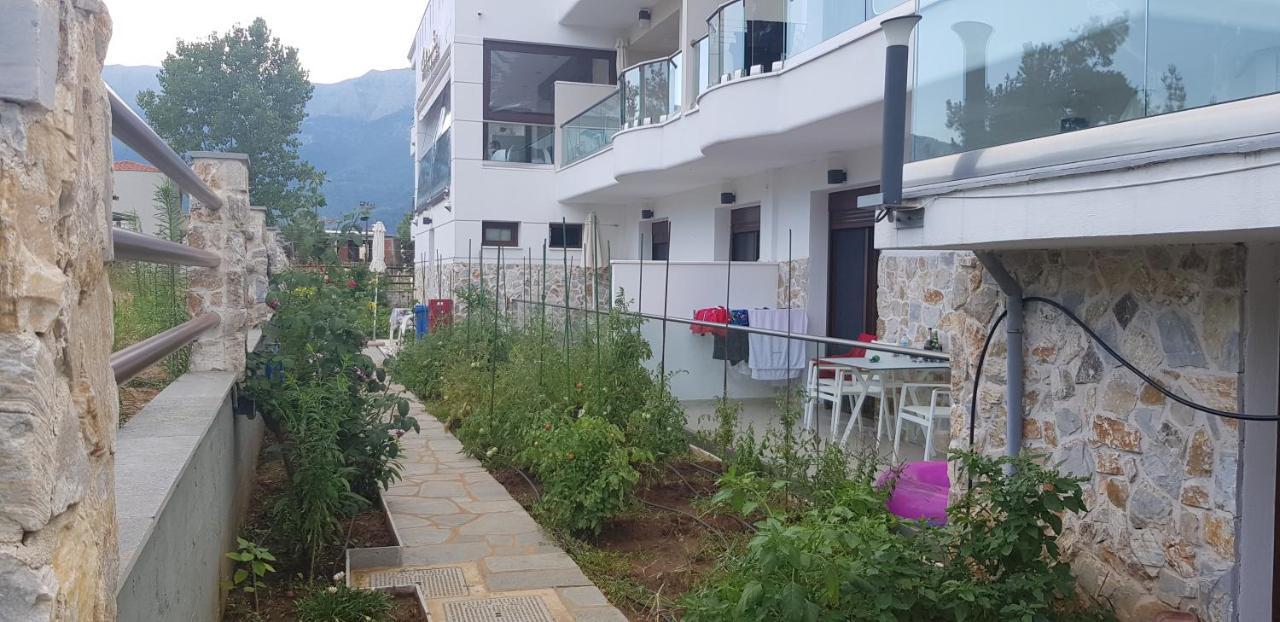 Hatzoudis Luxury Suites Chrisi Ammoudia Exterior foto