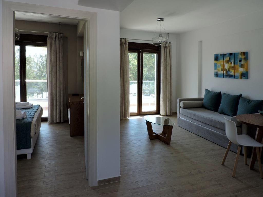 Hatzoudis Luxury Suites Chrisi Ammoudia Exterior foto