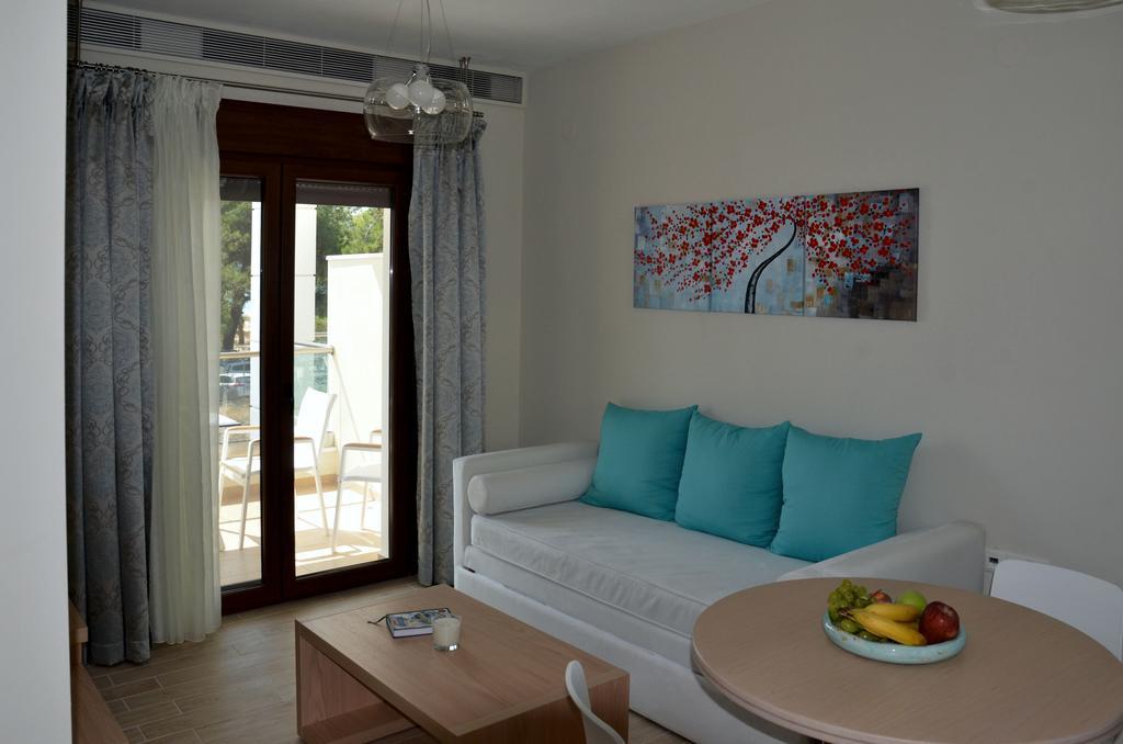 Hatzoudis Luxury Suites Chrisi Ammoudia Exterior foto