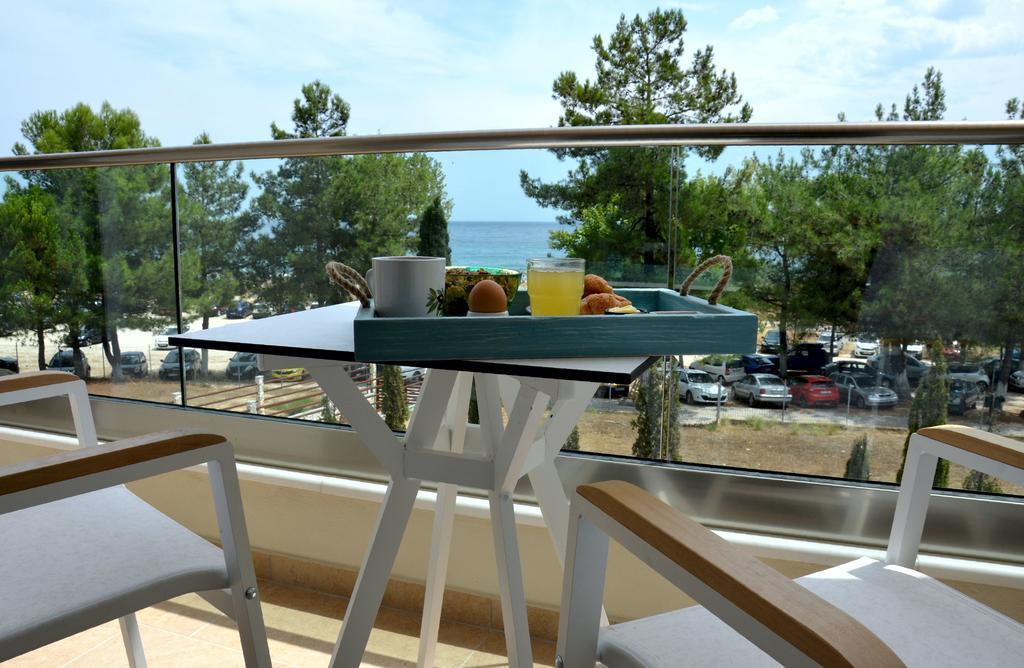 Hatzoudis Luxury Suites Chrisi Ammoudia Exterior foto
