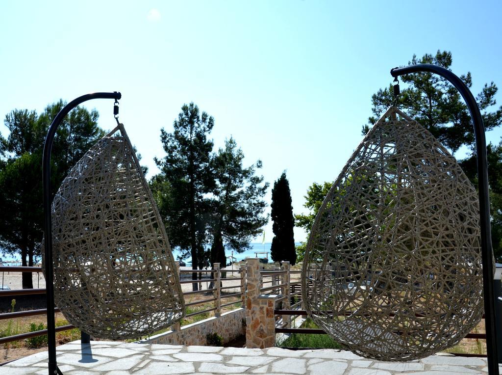 Hatzoudis Luxury Suites Chrisi Ammoudia Exterior foto