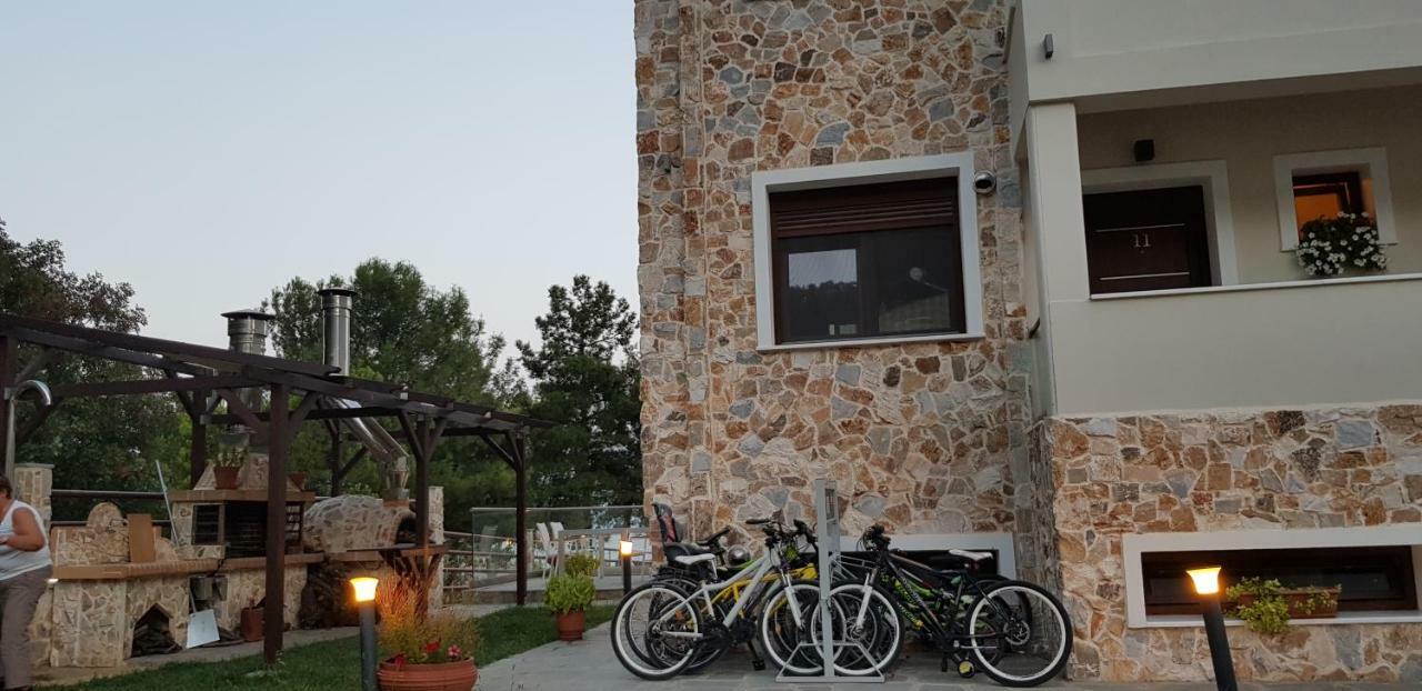 Hatzoudis Luxury Suites Chrisi Ammoudia Exterior foto
